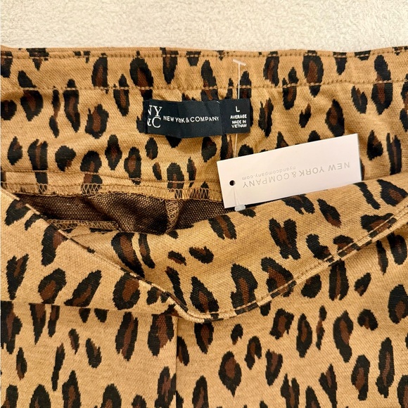 New York & Company Animal Print Pull on Bootcut Pants - Picture 5 of 6